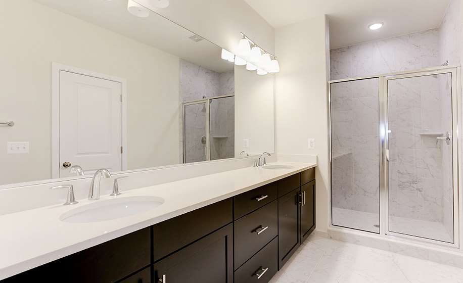 Holt - Homesite 135 - Master Bathroom